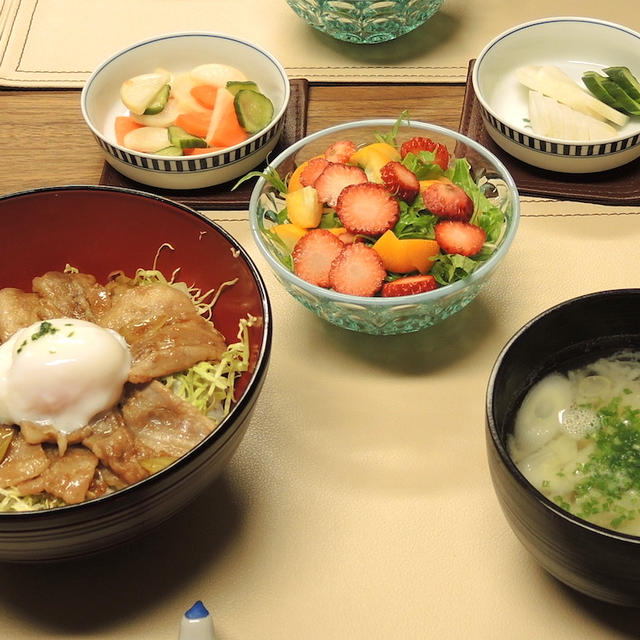 豚バラ丼　オイスター風味