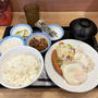 ソーセージエッグW定食牛皿に国産とろろを追加で食す 〜松屋〜