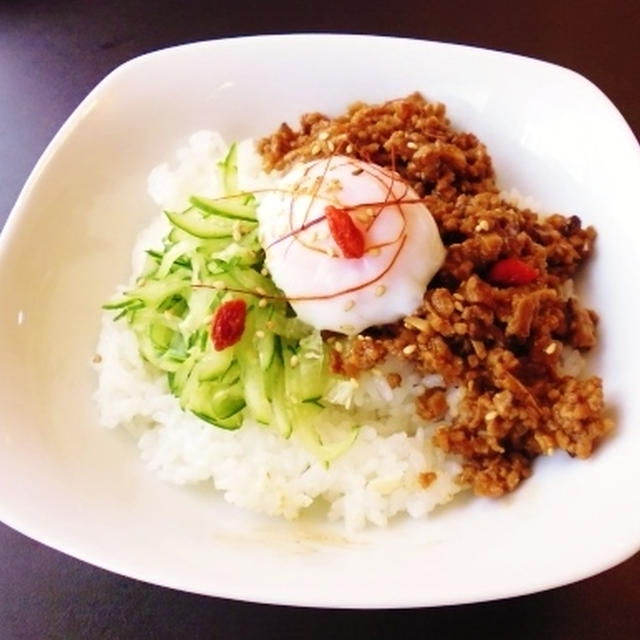 中華風肉味噌丼