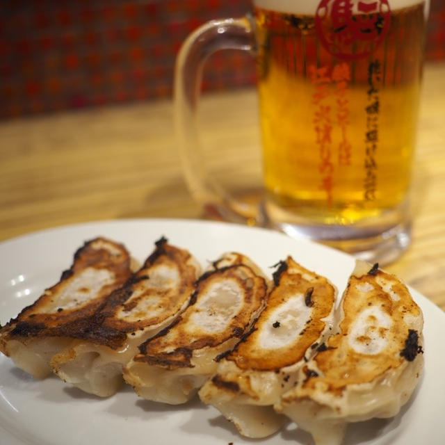 いつでも餃子とビール！そして外国人の方もお気軽に！　新宿駆け込み餃子＠歌舞伎町