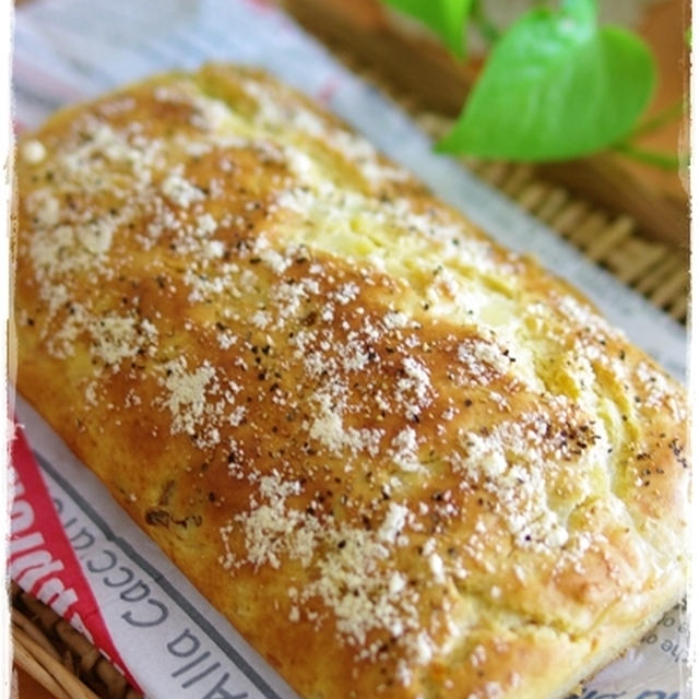 【　ルクエで　ドライトマトとチーズのケークサレ　】