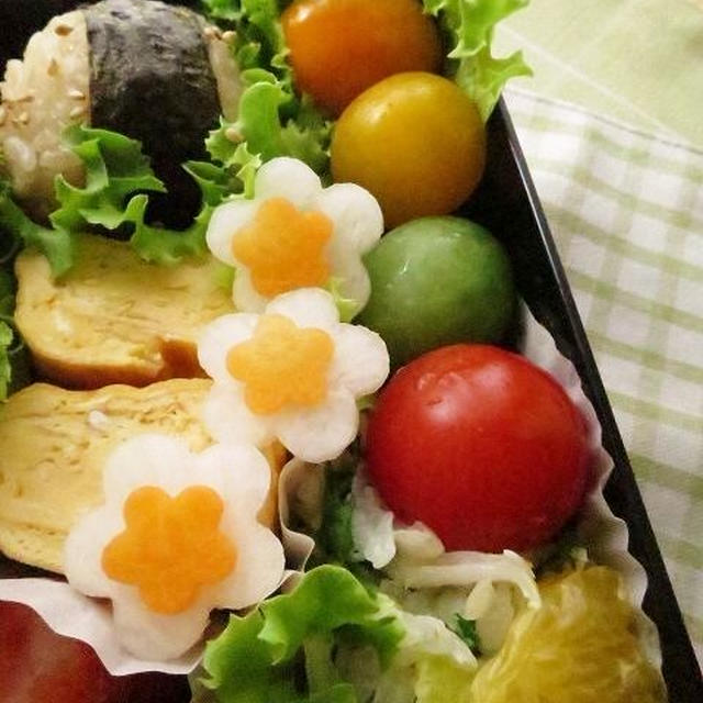 生姜ご飯のおにぎり弁当♪