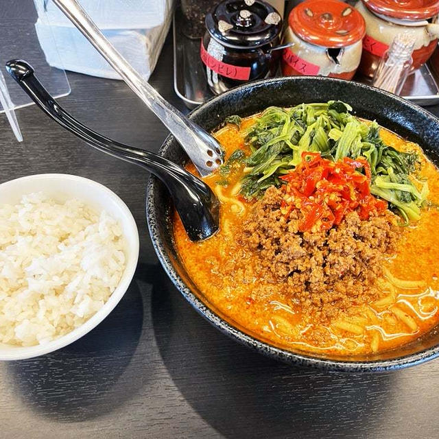 地獄の担坦麺のプロフェッショナル編をホウレンソウ増しで啜る 〜30辛・ランチサービス小ライス〜