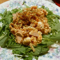 エスニックマカロニと水菜のサラダ　水菜は下にしいただけなんですけど