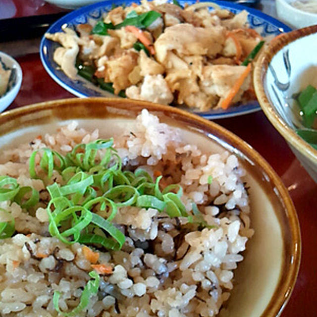 沖縄の「古民家食堂　てぃーらぶい」