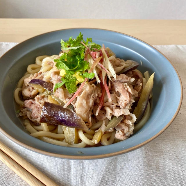 【レシピ】レンジで作る♪豚茄子ぶっかけうどん