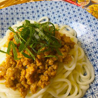 焦がしにんにく〈肉味噌うどん〉