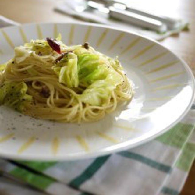 キャベツとアンチョビのパスタ