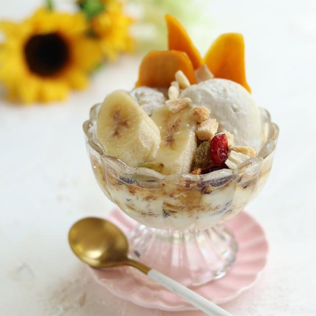 ヘルシー！ココナッツ豆腐アイスの手作りパフェ