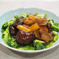 豚肉と椎茸とウドの中華風煮込み