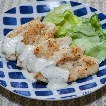 鶏ささ身肉のソテー（レモンマヨソースかけ）