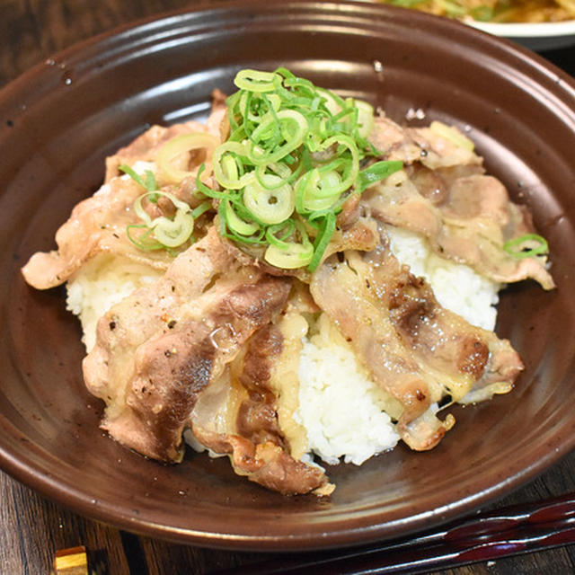 スライスで簡単♪焼き牛丼