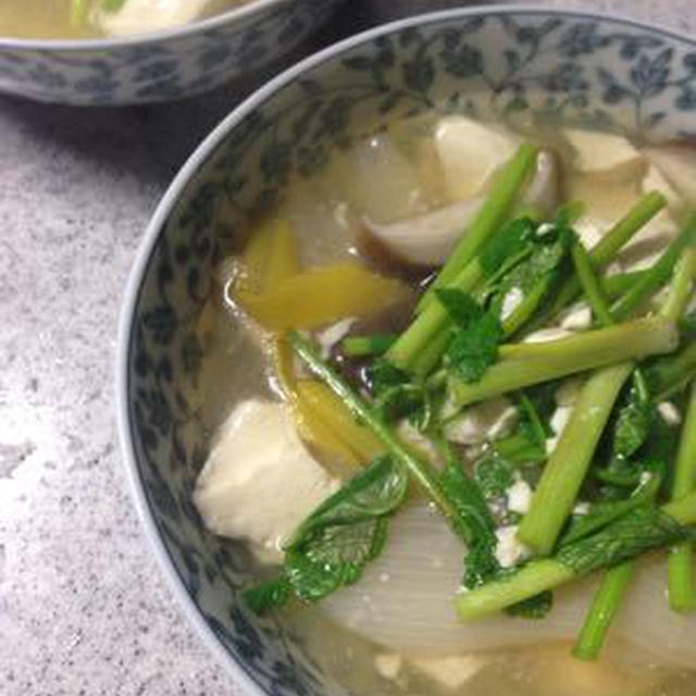 ねぎと豆腐の中華スープ仕立て。