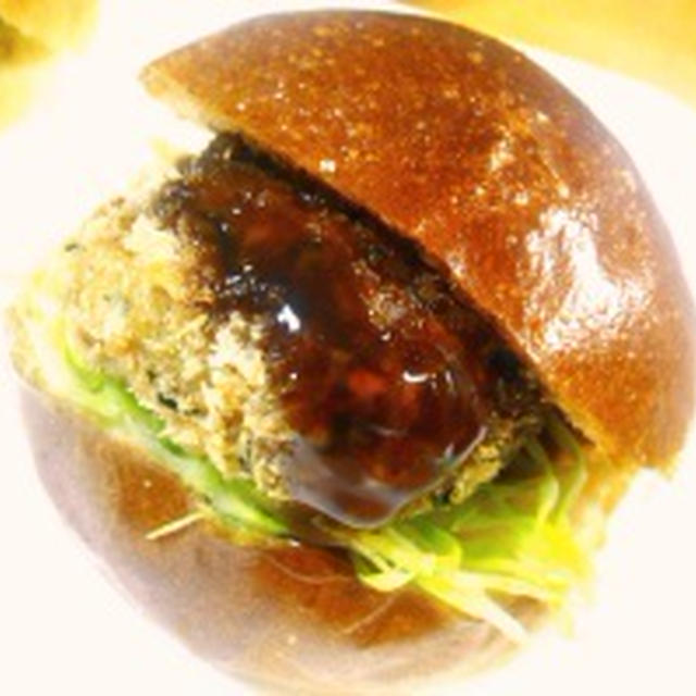 ミニメンチカツバーガー