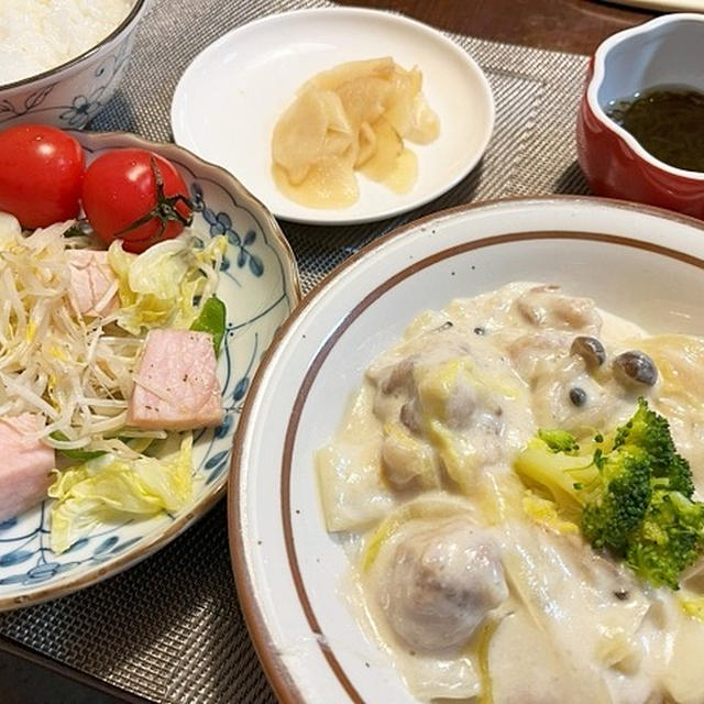 月でひろった卵＆豚小間ボールのミルク煮