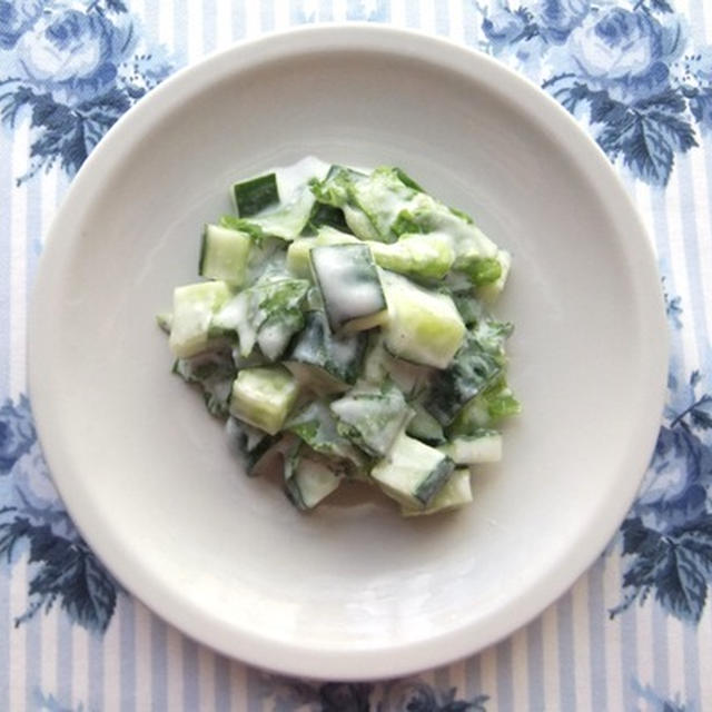 キュウリのヨーグルトサラダ【Cucumber Yoghurt Salad】