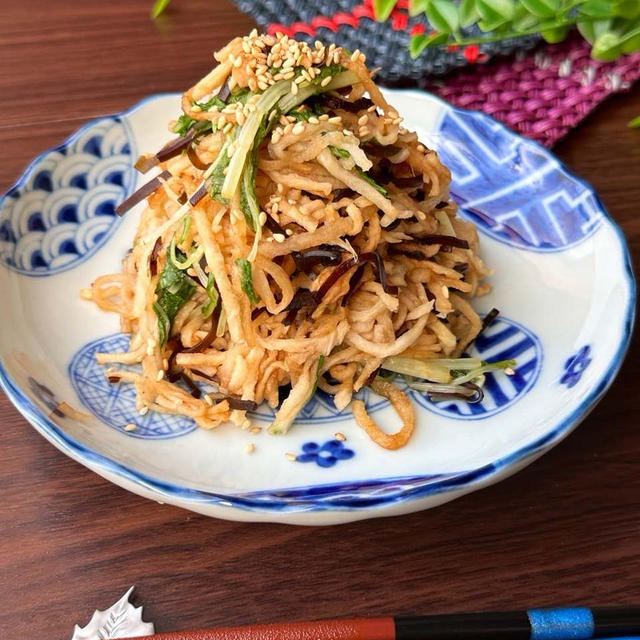 お湯につけるだけ☆水菜と切り干し大根の旨辛塩昆布和え