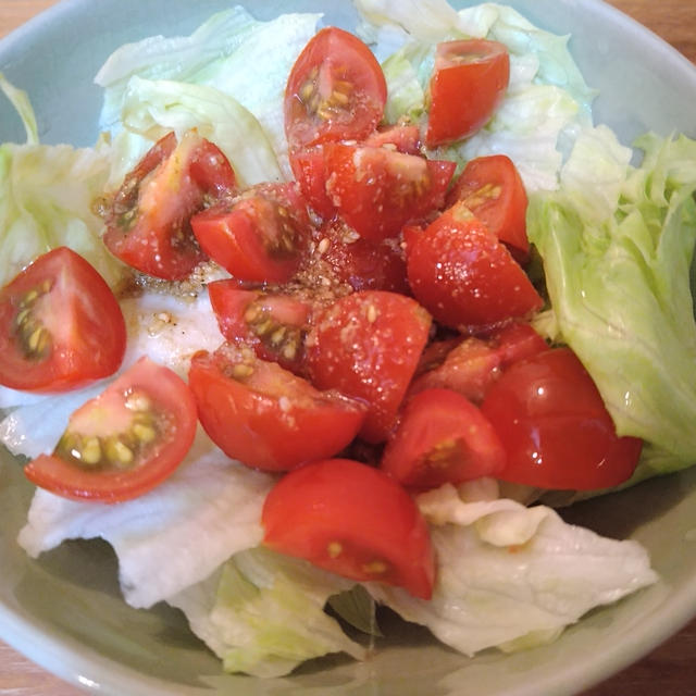 【レシピ】「賢い山村生活編」の料理を作ってみた！　トマトとレタスの和風サラダ