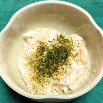 長芋とエノキダケの梅昆布味、白菜と舞茸と油揚げの白だし煮