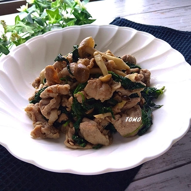 ご飯が進む♪モロヘイヤと豚肉の麺つゆ生姜炒め