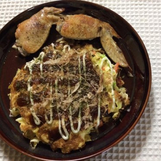 貧乏キャベツ焼とほろほろお肉の手羽先
