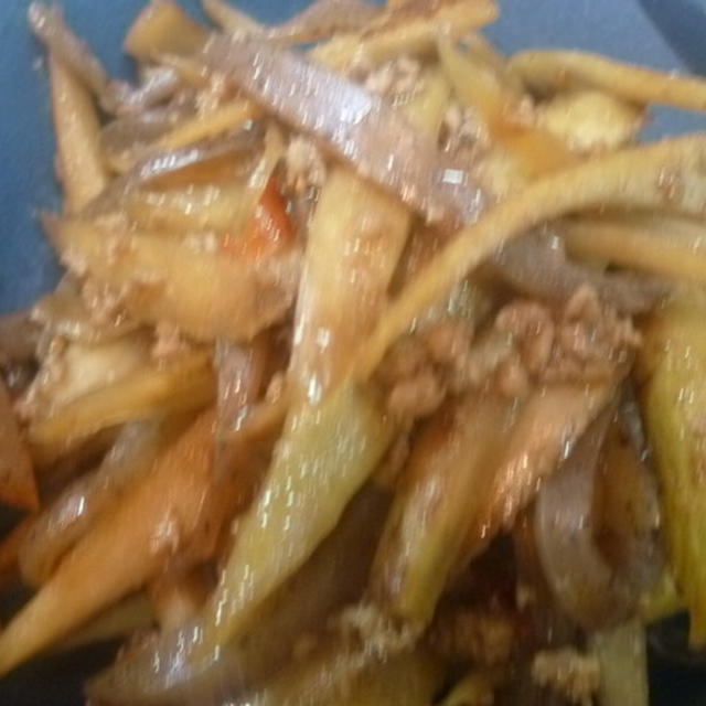 ごぼうこんにゃく醤油麹炒めといただき物★