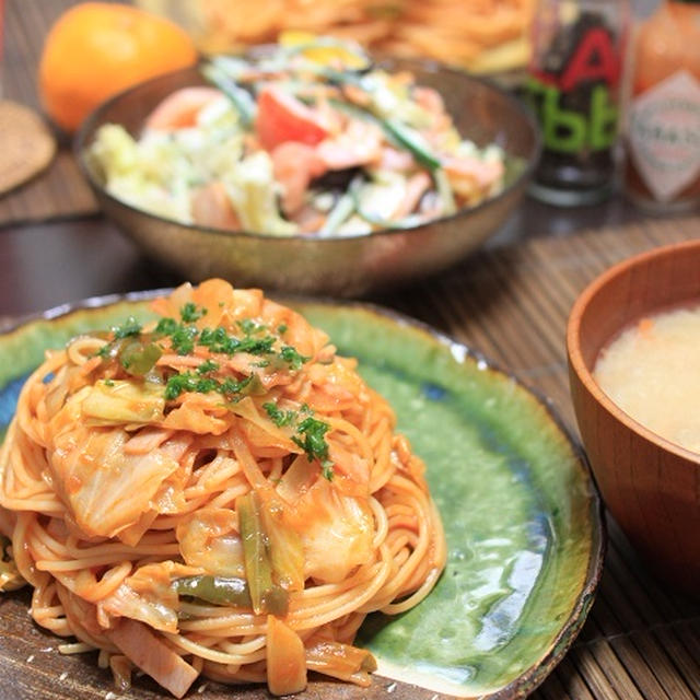 キャベツ入りのピリ辛ナポリタンで晩ご飯、そしてMITOKUさんの食品福箱のこと♪