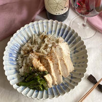鶏肉のみそ漬けとごぼうの炊き込みごはんと宮崎県産の焼きししとう