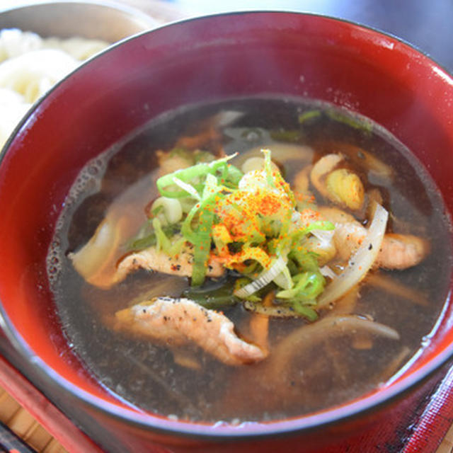 【ぐんまクッキングアンバサダー】肉汁うどん(肉つけうどん)。甘辛おつゆと豚肉でうどんが進む武蔵野の味。