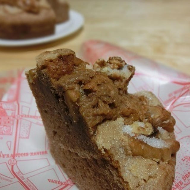 シナモンとくるみのケーキ