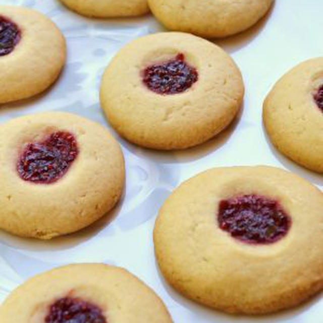 ジャム入りクッキー　Raspberry Thumbprint Cookies