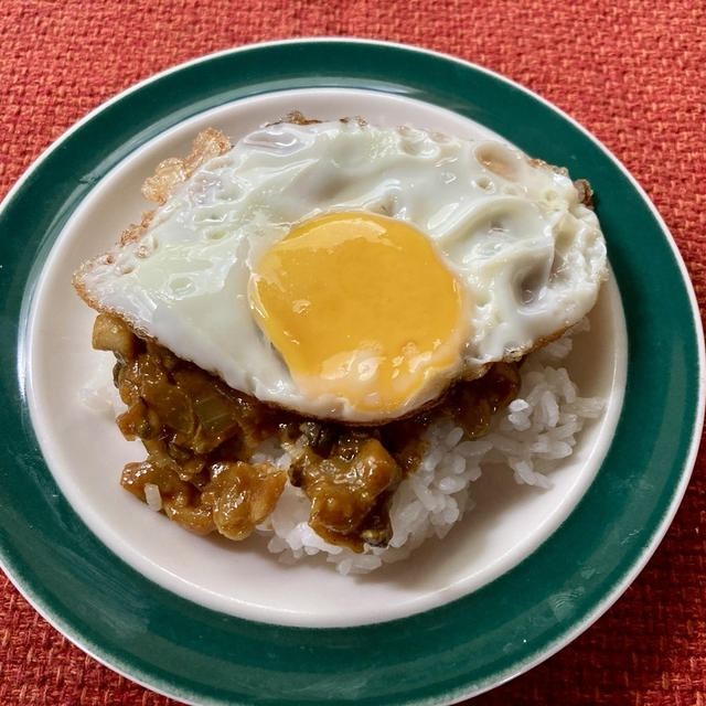 あまりやる気がない時に10分くらいで作れるそれなりにおいしい「ひらたけと玉ねぎのカレー」の作り方