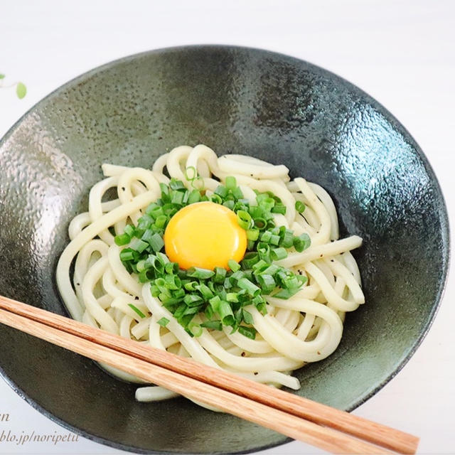 パパッ♪と<超簡単>ねぎ玉塩うどん♡ で おひとり様ランチ