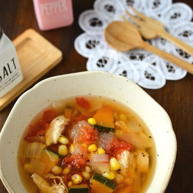 姉さんのお気に入り♡「たっぷり夏野菜とささみのスープ」
