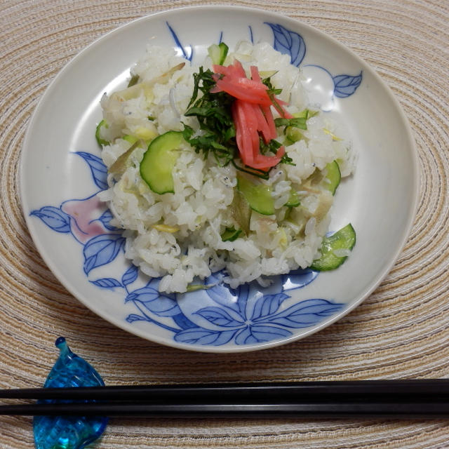 広島県音戸産のしらすと香味野菜を入れた夏のお寿司