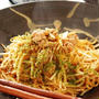 節約麺レシピ！もやしと豚挽きのスパイシー焼きうどん