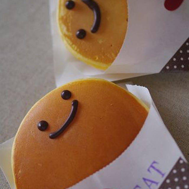 お顔つきパンケーキ