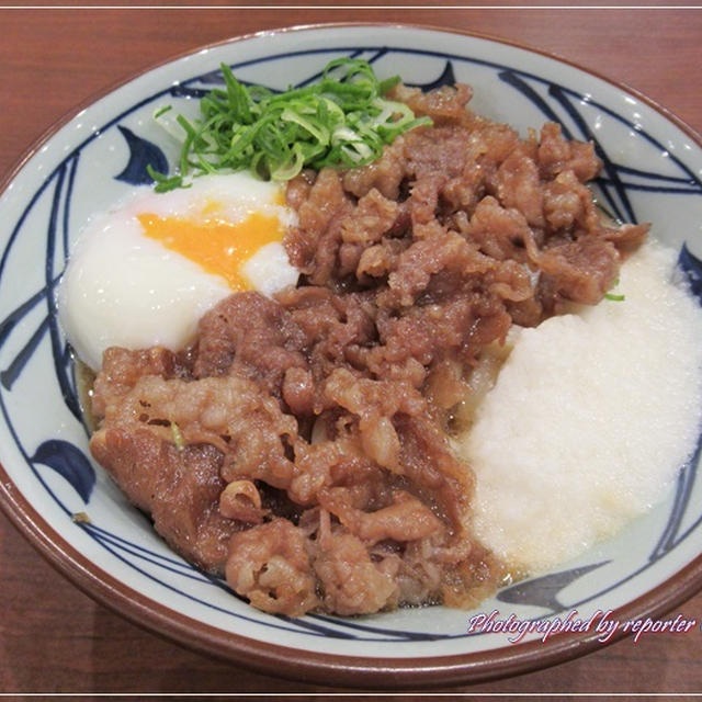 丸亀製麺の期間限定「牛とろ玉うどん」☆定番の「牛とろ」玉ねぎ入り「玉とろ」2種販売開始！