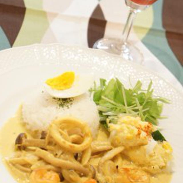エビとイカのクリームカレー