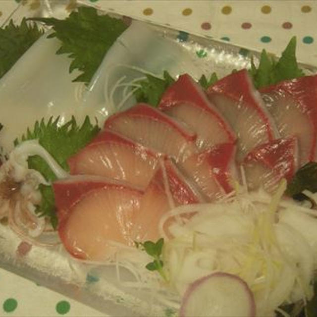 ブリ刺し、イカ刺し、がめ煮、れんこんきんぴら、ビーフンで家のみ