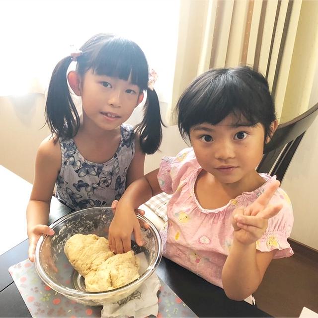 【つくれぽ】フライパンでアスパラとベーコンの春色ブレッド」のアレンジパンのお写真が届きました