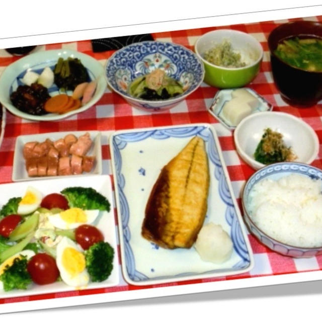 朝から大騒ぎ　適当な朝ご飯