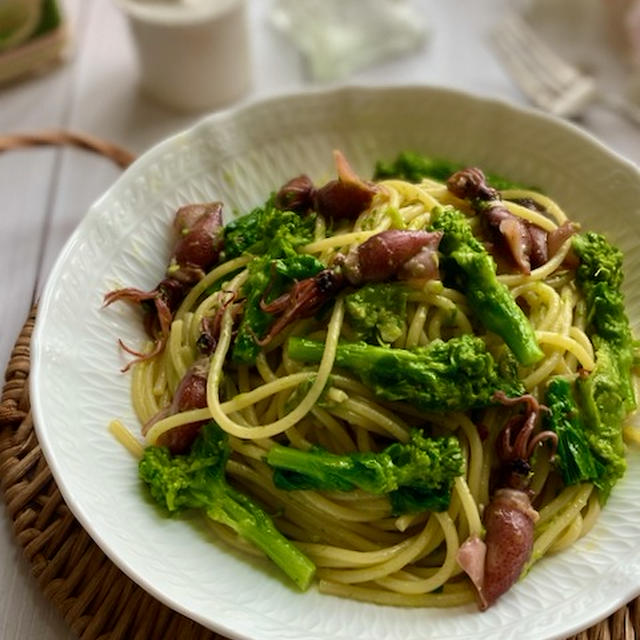 茎は潰して！ホタルイカと菜の花の春パスタ