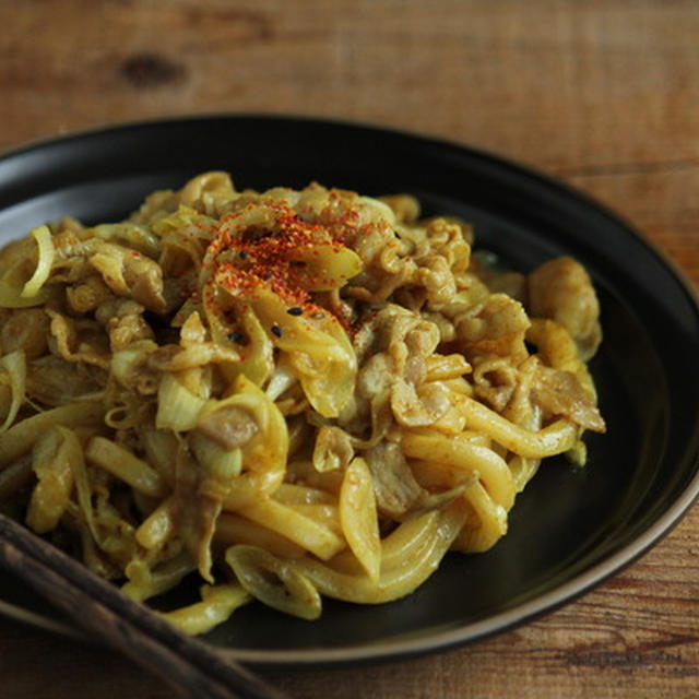 おつまみにも！カレー焼きうどん