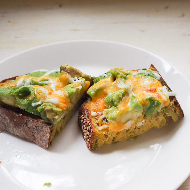 【レシピ】朝ごはんにぴったり❤簡単アボカドチーズトースト