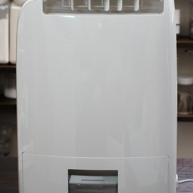 パナソニックのコンパクトな除湿機「F-YZP60」が我が家に来たので口コミするよ！