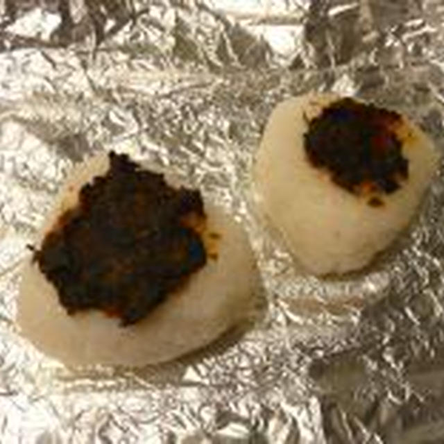 梅雨と紫陽花と焼きおにぎりと