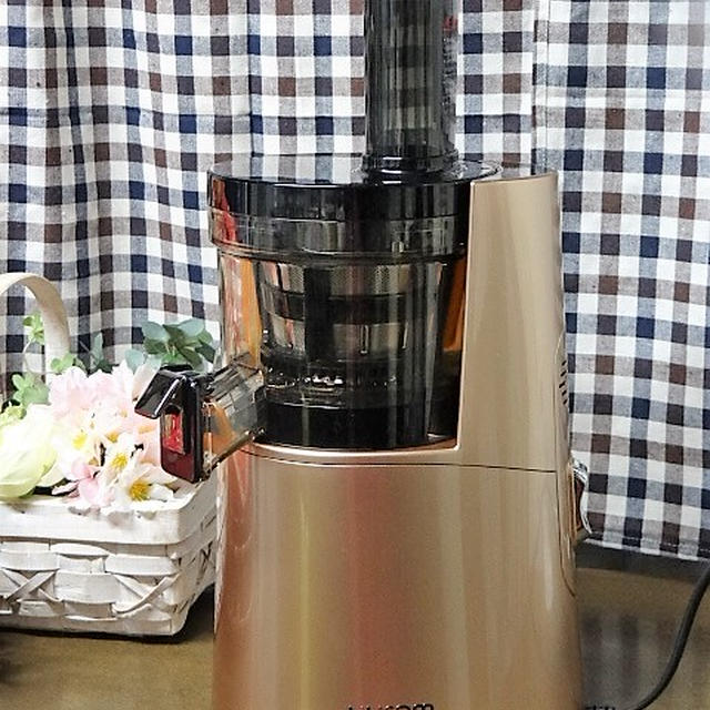 HUROM　最新スロージューサーを使って♪スムージー編