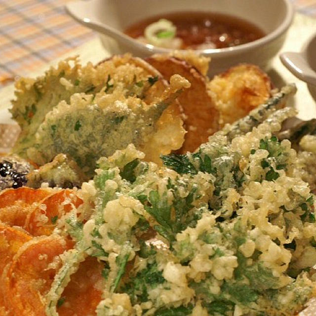 《晩ご飯は野菜天婦羅と焼き鮭定食》《昼ご飯はぶっかけ温麺》でした。