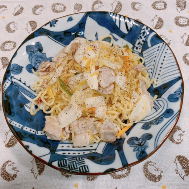 東海漬物「白だし仕立て　割烹白菜漬」を使って、だしの風味がおいしい！豚バラ肉と白菜漬けの焼きそば